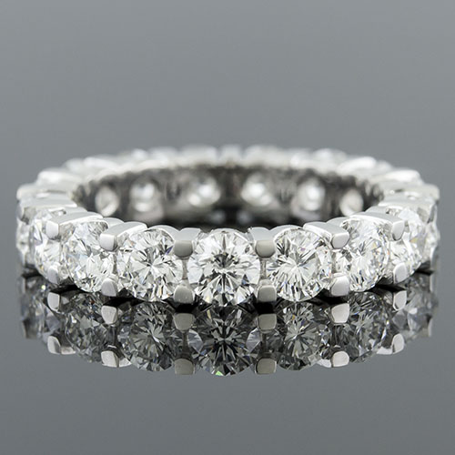 PPD152SQ-101P Mid Century-inspired grooved squared prong-set diamond high polish platinum wedding eternity band