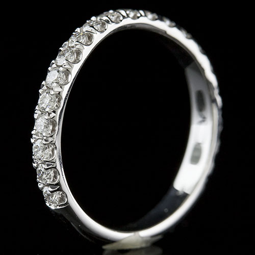1404W-101P Curved groove set diamond platinum half dome profile three-quarter wedding band